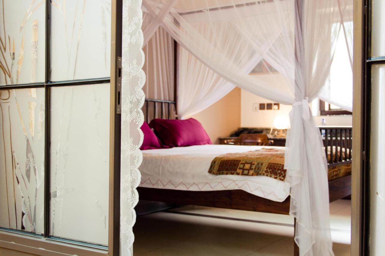 Hotel Bougainviller Kampala Bagian luar foto